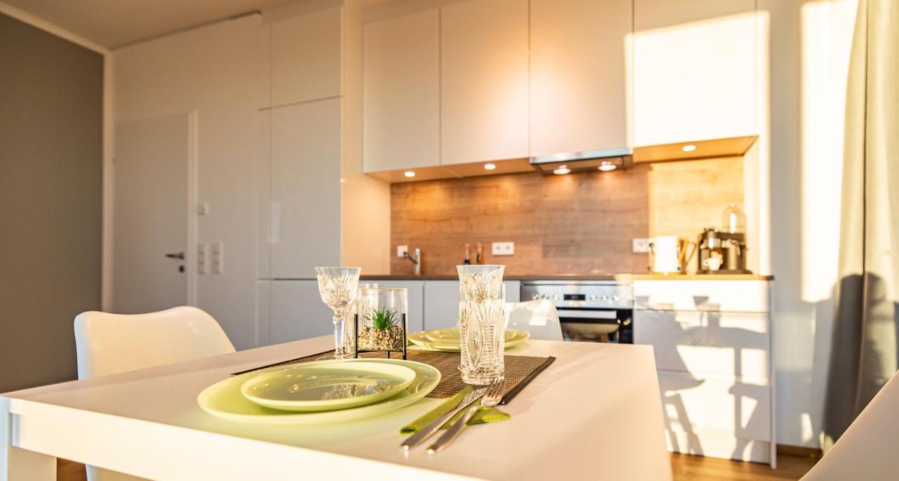 New Luxury Apartment Overlooking ウィーン エクステリア 写真